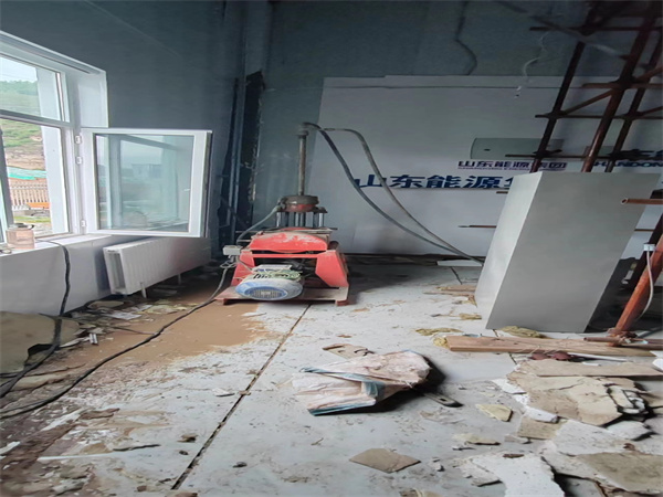 临城镇地基基础下沉墙体裂缝加固注浆顶升施工